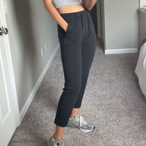 LULU joggers - Picture 1 of 6